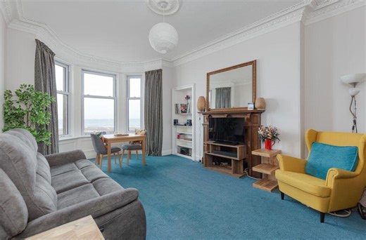 Flat with stunning panoramic views of Scots beach hits the market