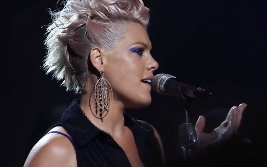 P!nk风靡全球的励志神曲《Try》，歌声高亢震撼，让迷茫的你充满力量