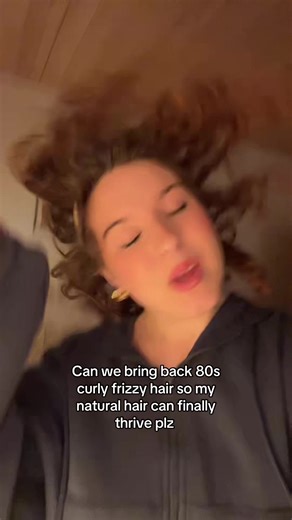 Reviving 80s Curly Frizzy Hair for Natural Beauty