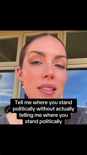 Did I give it away 🤨 first gen college student and proud! (also - being educated isn’t just from university, many different ways to be educated!) #firstgenlatina #firstgenerationstudent #phdstudent #chicanacreator