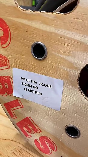 113K views · 847 reactions | How solar module connections should be made off #solarpanels #solarpower #mc4 | EFIXX | Facebook