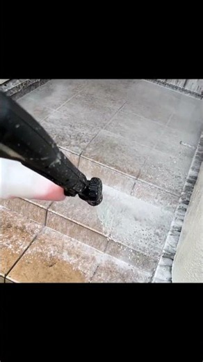 Foam cleaning the entryway with a Haige tank-style high-pressure washer!! #HighPressureWasher #HG...