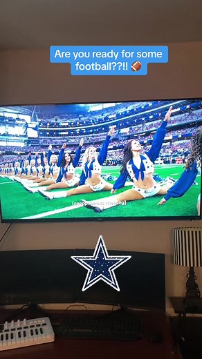 Dallas Cowboys Cheerleaders Thunderstruck Dance Routine