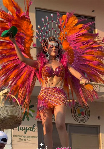 Carros Alegóricos 2026.🌺✨ Colores, creatividad y tradición recorrieron cada rincón, llenando de vida nuestras calles. Cada carro fue una historia en movimiento, un reflejo de nuestras raíces y del talento que nos une. Sin duda, un desfile que se vivió con emoción, orgullo y mucha magia.🌤️ @Feria Tabasco @Feria Tabasco 2026 @Canal 10 mx- Oficial Chontalpa 🎶: @Monkie #shishero #feriatabasco #carrosalegoricos2026 #tabasco #fyp