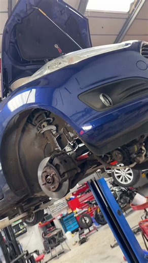 Techniques for Wet Belt Maintenance on a Ford Fiesta