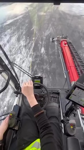 De-Icing Machines: Key to Safe Winter Flights