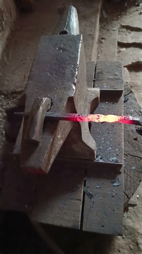 ⚒️ Forging a Medieval Feasting Awl | Ahlspiess Reforged 🗡️