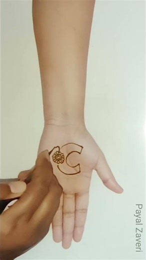 Easy C letter mehndi design#mehndi #youtubeshorts #trendingshorts