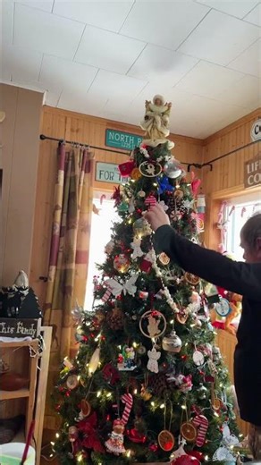 Hang in the popcorn garland❤️❤️❤️