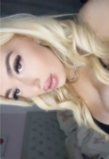 Imogen👸🏼🍸🍒 (@x.imogenxo)’s videos with Walk away as the door slams - ༺♡༻