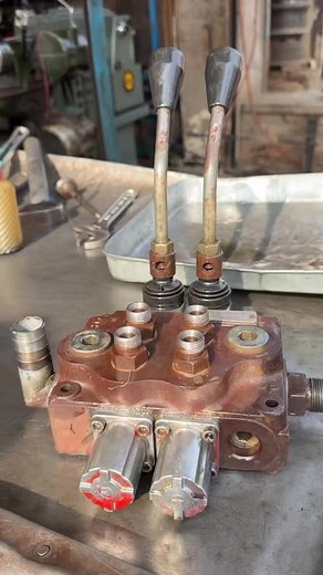 Restoring a Hydraulic Spool Valve: A Step-by-Step Guide