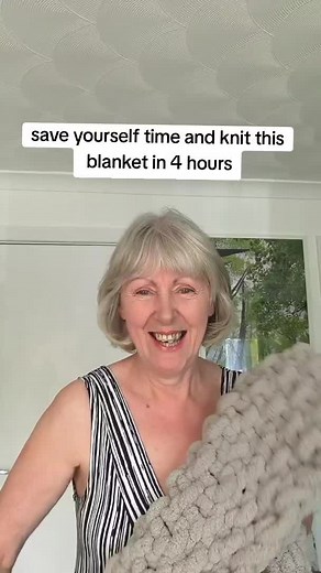 Easy Chunky Knit Blanket Tutorial for Beginners