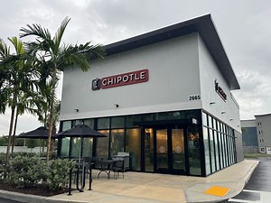 Chipotle Mexican Grill opens new Palm Beach County restaurant with drive-thru