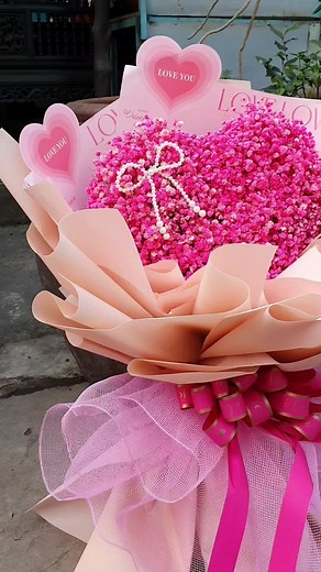 Hướng dẫn bó hoa baby trái tim: cách gói hoa tươi và khô đơn giản