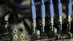 Six Razer Graphic Cards Motherboard Cryptocurrency 库存影片视频（100% 免版税）28773556 | Shutterstock