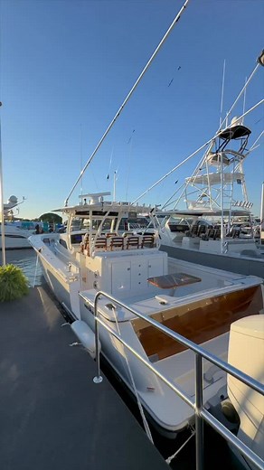 The Valhalla 46 brings luxury outdoors with the summer kitchen–perfect for cooking, entertaining and making every day on the water unforgettable. #v46 | Valhalla Boatworks