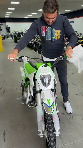 Motos Apollo on Instagram: "🔥Pit bike 110cc Semi Automático ROAN Thunder🚀 Motosapollo.com #minimoto #pitbike #thunder #roan #110cc #dirtbike #bikelife #motocross"