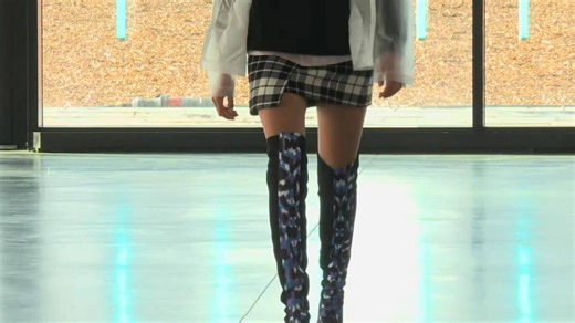 加拿大高级女装品牌Mark Fast （马克·法斯特） 2021年秋冬季秀场