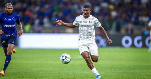 Cuiabano é reavaliado no Grêmio após levar pancada nas costas