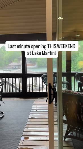 RUN TO BOOK TIMBER COVE 🏃 This charming 3 bedroom 2 bathroom lake house is perfect for families. Nestled on the shores of beautiful Lake Martin, step outside & enjoy the best of lake life. The dock is perfect for fishing, or soaking up the sun ☀️ Thrill-seekers will love the jump platform & rope swing. In the evenings, gather around the lakeside fire pit and roast s’mores 🔥 Whether you’re swimming, boating, or simply relaxing by the fire, this lake house offers everything you need for a memora