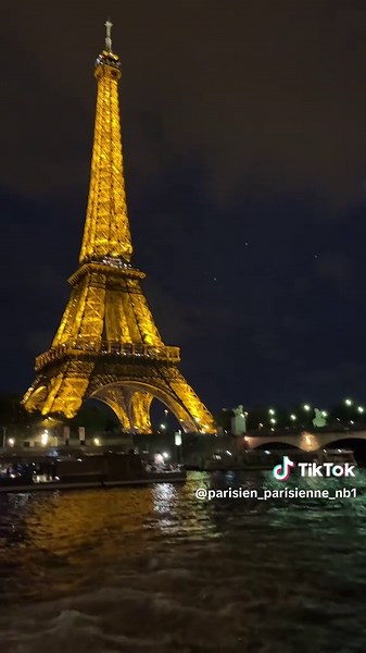 Exploring the Romantic Charm of Paris