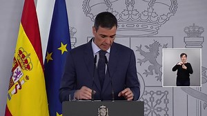 🎥 Sánchez detalla las medidas para hacer frente a la crisis de la guerra de Irán- Bajar impuestos sobre la electricidad en un 60%- Rebajar el IVA al 10% de la gasolina o gasoil (20€ de ahorro por depósito)- Extender hasta diciembre los descuentos del bono social eléctrico