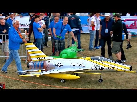 GIANT RC F-100 SUPER SABRE SCALE MODEL TURBINE JET FLIGHT DEMONSTRATION / Jetpower Fair 2016