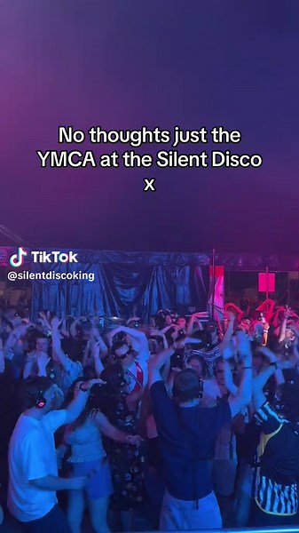 Love a bit of the YMCA 🎧 #fyp #ymca #silentdisco #silentdiscoking #truckfestival