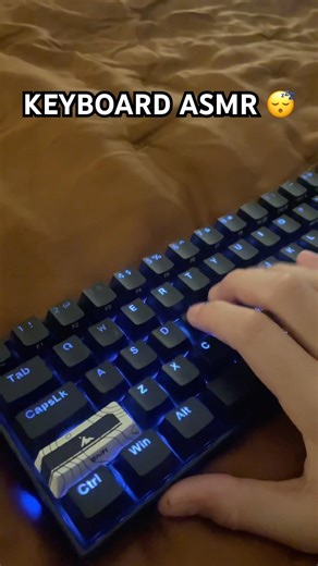 keyboard asmr pt. 1 😴 #gaming #gamer #clean #keyboard #keyboardasmr #gamingkeyboard #mechanical