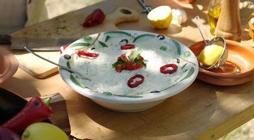 Tzatziki auf original traditionelle griechische Art - Kyriakos Kitchen