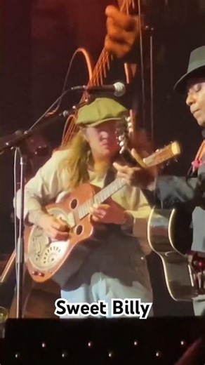 Billy Strings Plays the Blues #billystrings #foryou #livemusic #viral