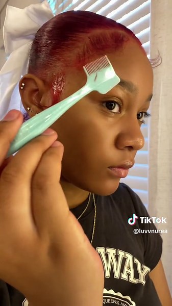 my attempt at dramatic edges 🎀 #fyp #deamaticedges #curlyhairstyles