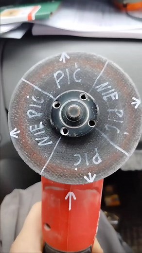 Using a Red Angle Grinder: Features and Instructions