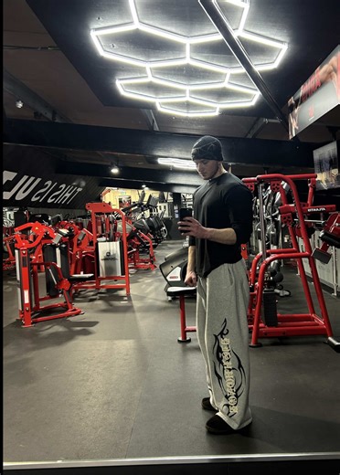 Make gym feel like 2022 again Code JAYB @myprotein 20% off until midnight #gym #gymedit #osmopocket3 #cinematography #backandbis