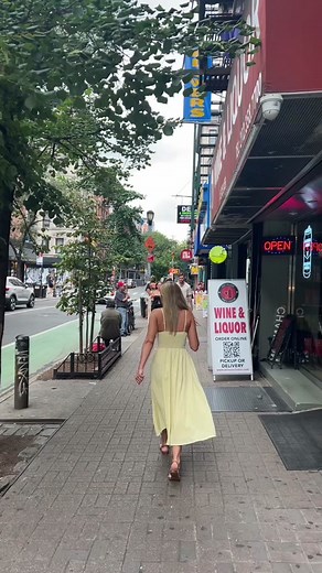 Visit Florida Flower Shop for Stunning Bouquets of 100 Roses in New York