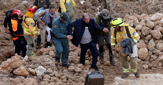 Death toll from Spain floods passes 200 as rescue teams search for missing