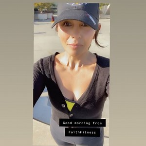 Mary helen Castro on Instagram: "FaithFitness workout was awesome the positive vibes and the women pushing each other to finish no other way to start your morning so blessed to have everyone never give up love and be kind it’s the best thing you can do for your mind and body 💪🏽❤️ #faithfitness #fitnesssandiego #sandiegoconventioncenterstairs #sandiegoliving #kettlebelltraining #strengthtraining #zyiaactive #lovewhatweredoing @marcydarcie @kuuleialoha3 @tatinani85 @crissyahumada @laurenjessica0