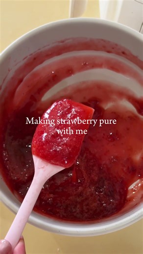 How to Make Delicious Strawberry Puree for Matcha