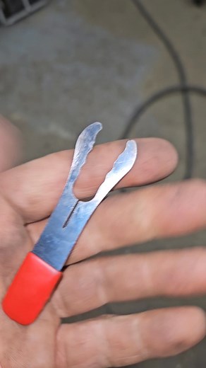 1.1M views · 3.6K reactions | Is this really one of snap ons best tools? #mecahnictools #ToolReview #toolsinaction #toolsofthetrade #tobatech #fblifestyle #snapontools | TobaTech Elliott | Facebook