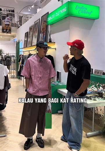 Endless customer Interview🎤 — “I saw this one TikTok n I love the vibes here.” #EndlessClothing #teamendless #interview #multilabelstore #johorbahru