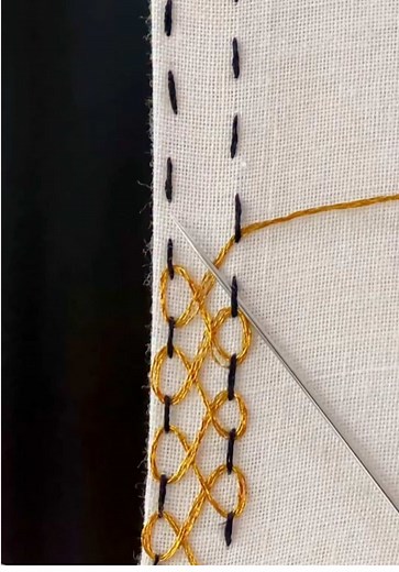 Immersive embroidery experience, gold thread embroidery edge, exuberant. Learn a little about embroidery every day # embroidery # manual embroidery # manual