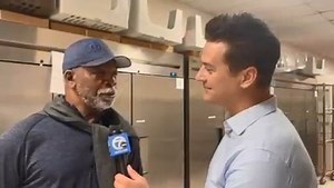 181K views · 17K reactions | INTERVIEW: Carl Weathers met fans of his roles in ‘Rocky,’ ‘Happy Gilmore,’ ‘Predator,’ and The Mandalorian at Motor City Comic Con He is shining as Greef Karga, and the High Magistrate is one of his many unforgettable characters. We talked moments before his panel. | Brad Galli WXYZ | Facebook