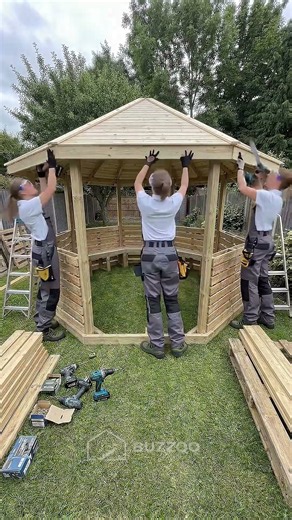 DIY Pallet Gazebo | Empty Garden to Cozy Outdoor Retreat