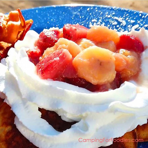 Strawberry Banana Compote: Easy sauce recipe for breakfast & dessert food