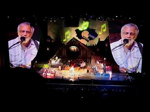 Cat Stevens /Yusuf Cant Keep It In ICC Sydney 2017
