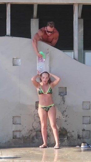 8.9K views · 115 reactions | Shampoo Prank on Venice Beach LA #pranked #pranks #prank #reelsvideo #prankvideo | Viktor Drago | Facebook