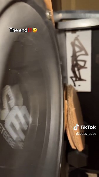 410s in one big cordboard box #410s #cordboardbox #fyp #basshead #bass #bassspeaker #speaker #insane #songrequest #corkboard #speakerflex #speakerflecoviral