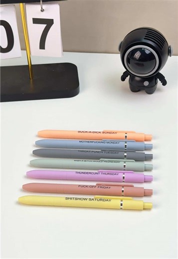 Color Your Week with Seven Pens