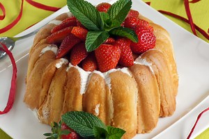 Plus rapide que la charlotte aux fraises classique, la recette simplifiée de Laurent Mariotte