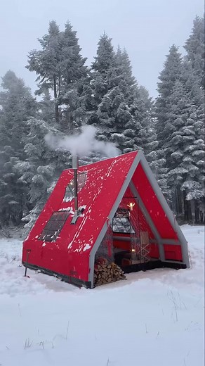 329K views · 3K reactions | Making shelter and survial tips #solobushcraft #bushcraft #building #dugout #survival #survivalskills #shelter #camp #camping #tips #outdoor #coke #pepsi #fun #enjoy #amazing #usa #video #cool #skills #snow #campinsnow #snowview #reels #reelsfb #reelsinstagram #fyp | Jamie best shelter | Facebook